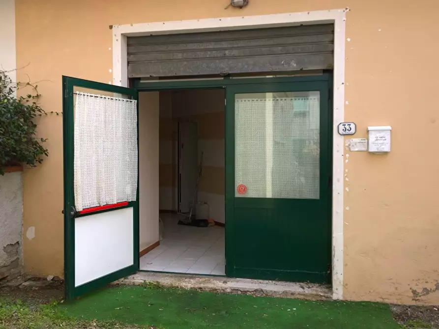 Immagine 1 di Attività commerciale in affitto  in Via Giuseppe Di Vittorio a Ponsacco