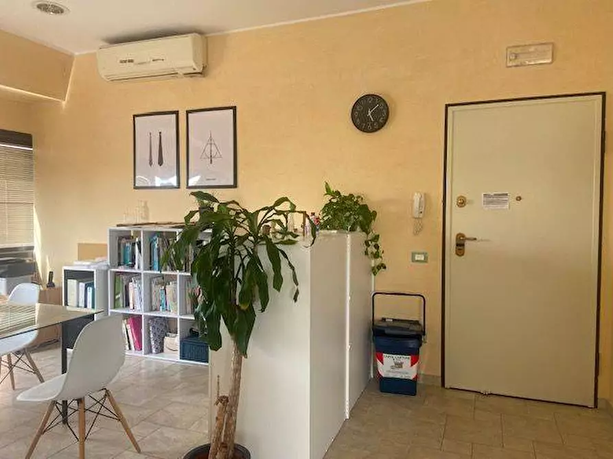 Immagine 1 di Ufficio in affitto  in Via Fabio Filzi a Livorno