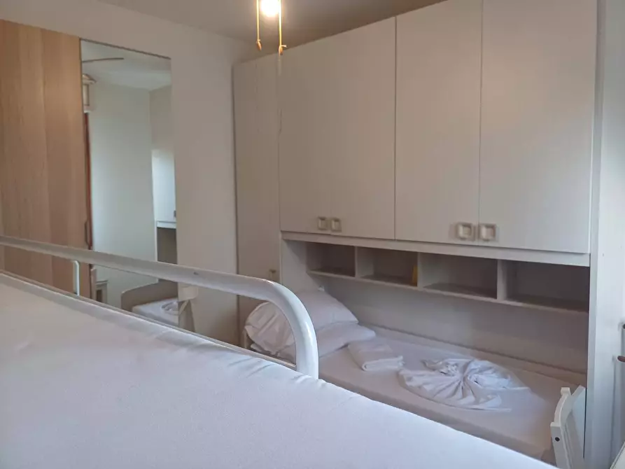 Immagine 10 di Camera in affitto  in via pungilupo a Pisa