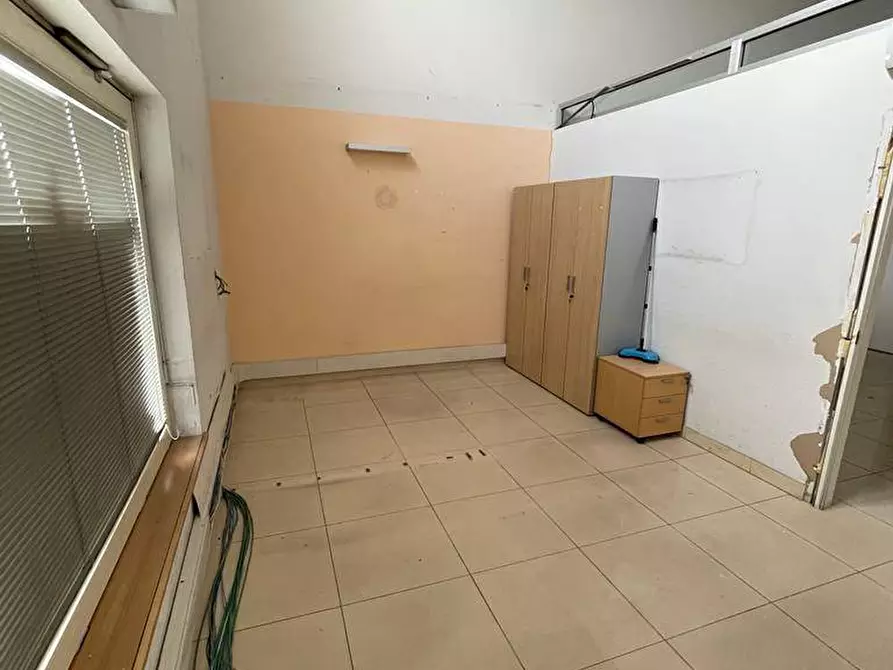 Immagine 4 di Ufficio in affitto  in Via Lampredi a Livorno