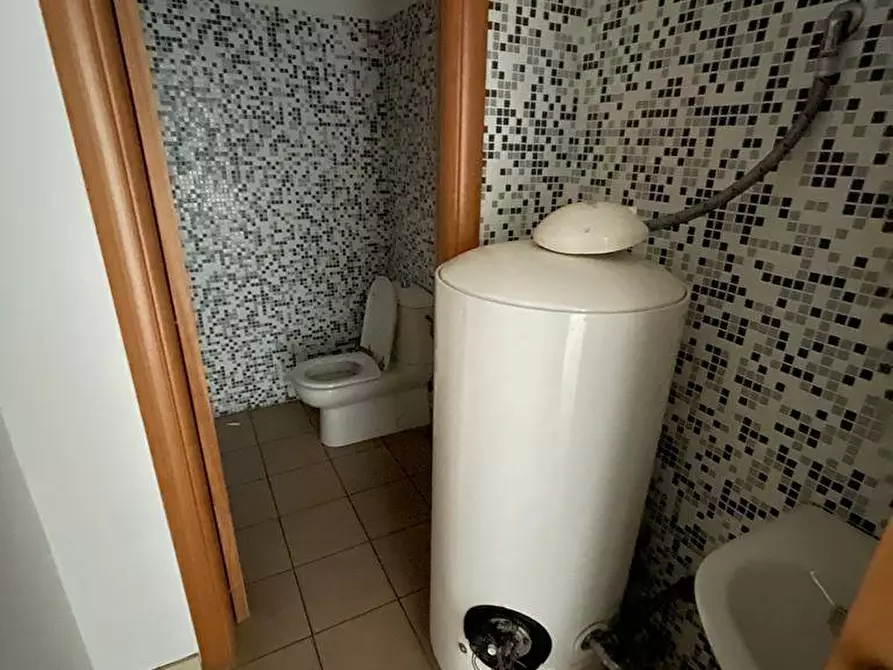 Immagine 10 di Ufficio in affitto  in Via Lampredi a Livorno