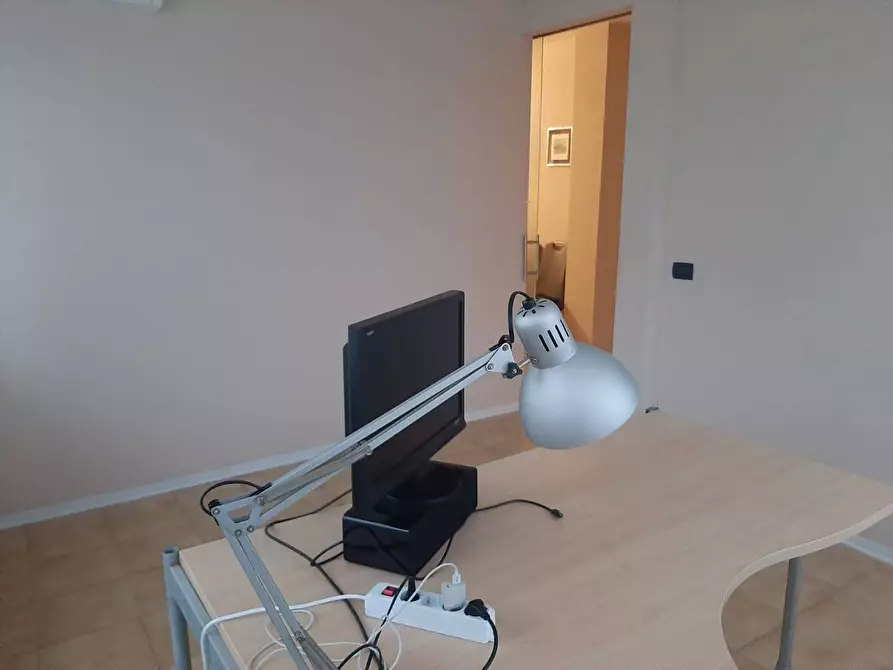 Immagine 7 di Ufficio in affitto  in via tosco romagnola a Cascina