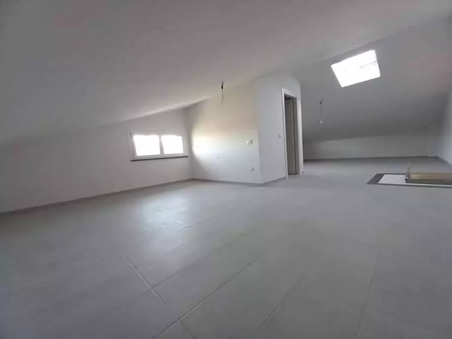 Immagine 10 di Appartamento in vendita  in Via Profeti a Pontedera