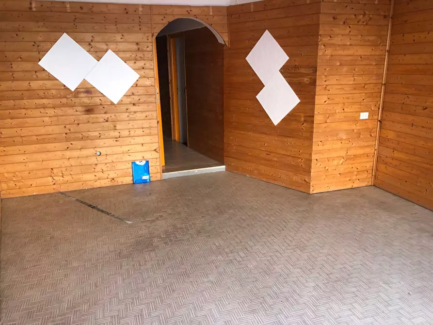 Immagine 2 di Attività commerciale in affitto  in Via Fiorentina a Pisa