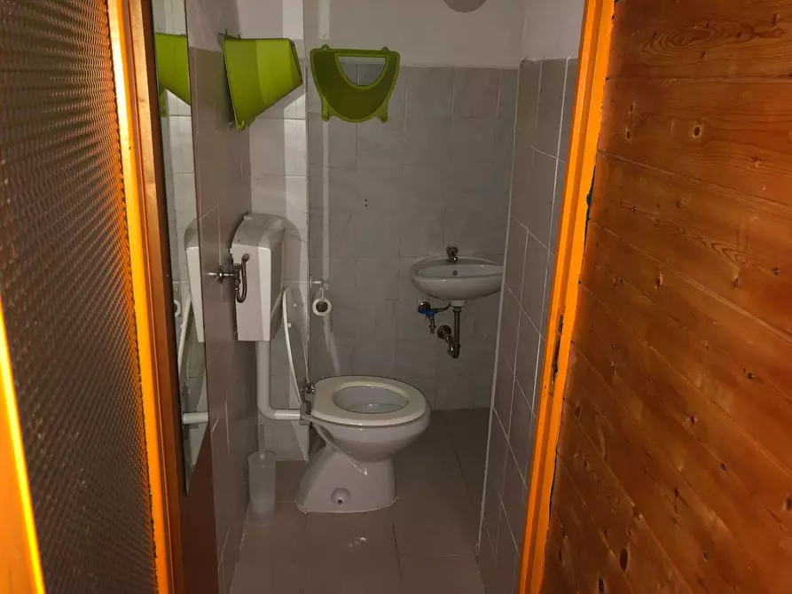 Immagine 3 di Attività commerciale in affitto  in Via Fiorentina a Pisa