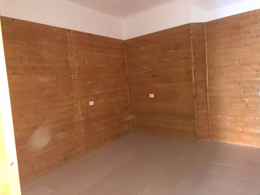 Immagine 5 di Attività commerciale in affitto  in Via Fiorentina a Pisa