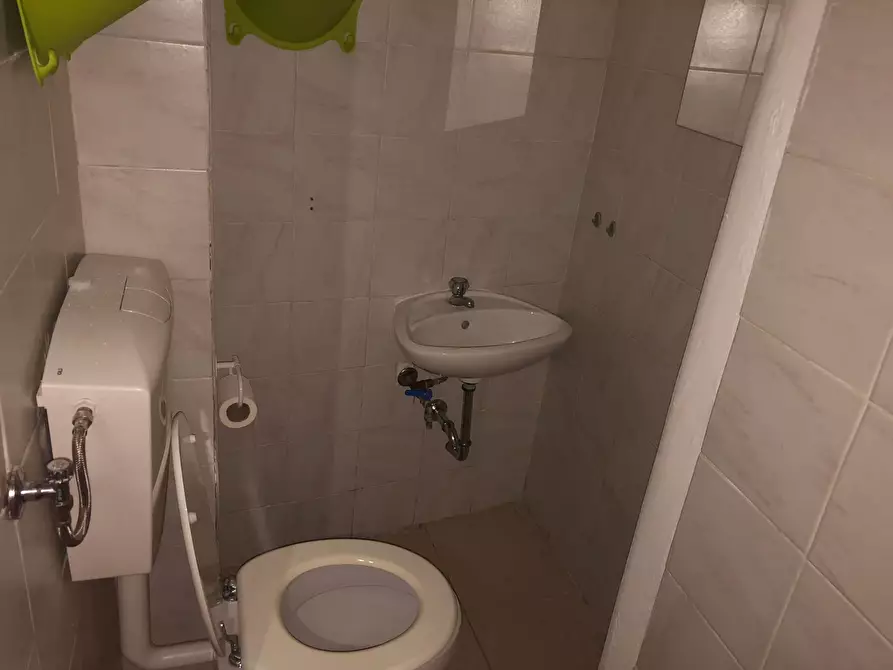 Immagine 6 di Attività commerciale in affitto  in Via Fiorentina a Pisa