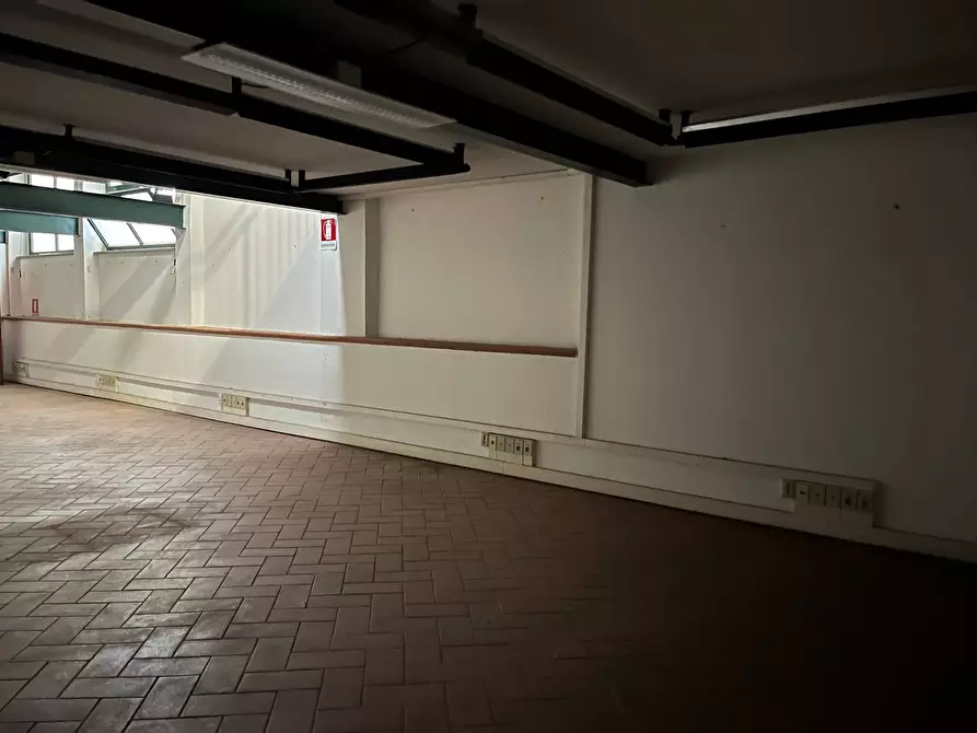 Immagine 5 di Magazzino in affitto  in Via La Nunziatina a Pisa