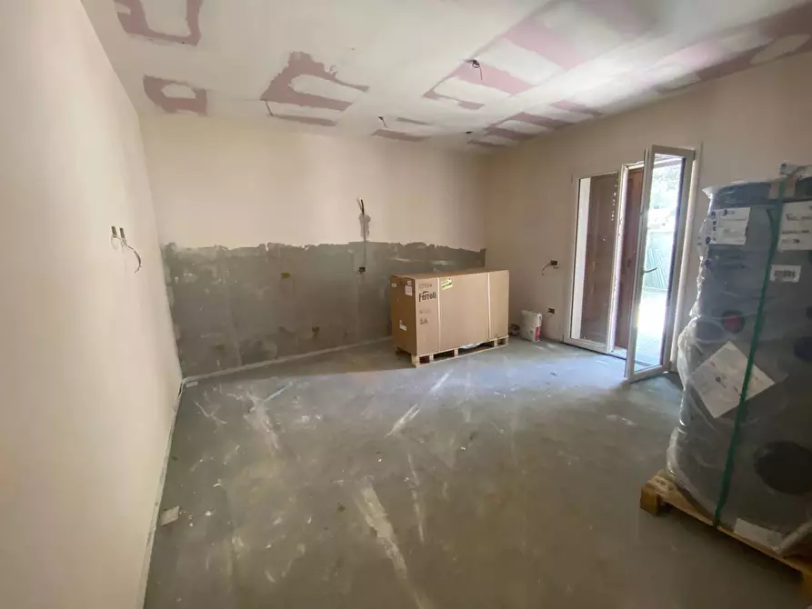 Immagine 22 di Casa indipendente in vendita  in Viale della Repubblica a Santa Maria A Monte