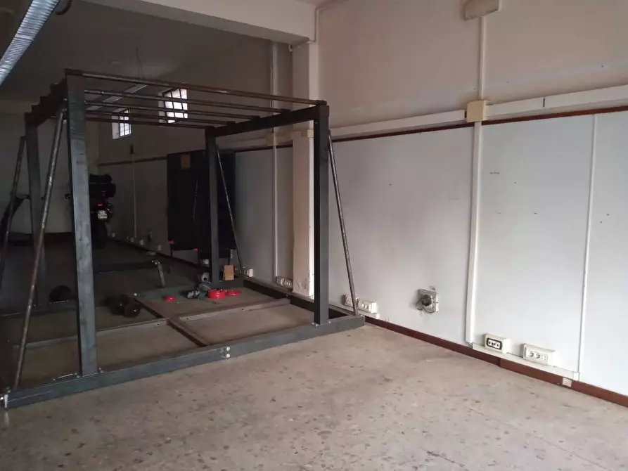 Immagine 3 di Attività commerciale in affitto  in Via Toscoromagnola a Pontedera