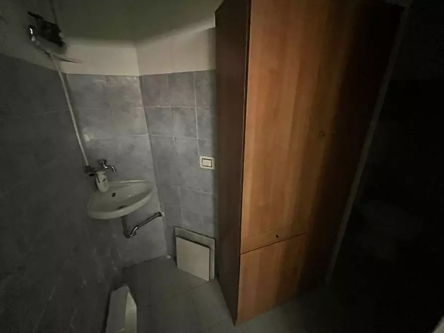 Immagine 7 di Attività commerciale in affitto  in via sant andrea a Pisa