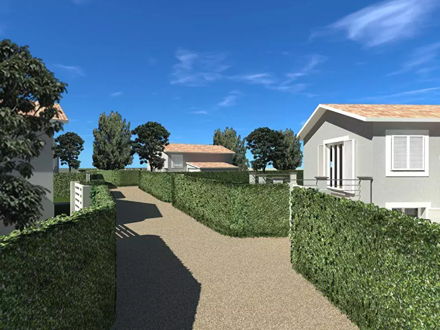Immagine 2 di Casa indipendente in vendita  in Via Del Pino a Livorno