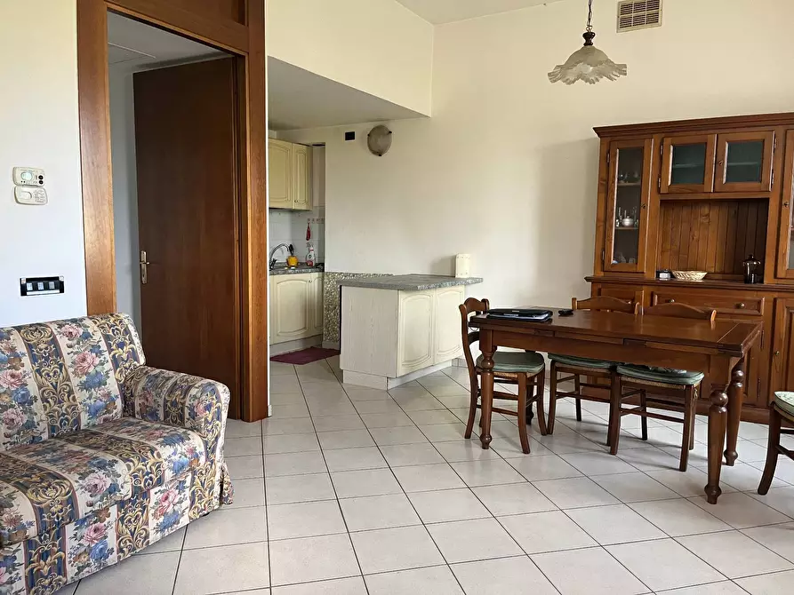 Immagine 1 di Appartamento in affitto  in via lombarda a Capannori