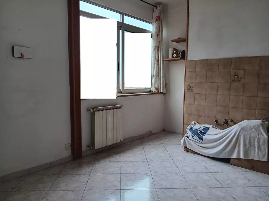 Immagine 2 di Appartamento in vendita  in Via Settembrini a Livorno