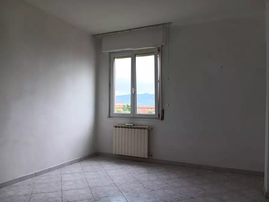 Immagine 9 di Appartamento in vendita  in Via Settembrini a Livorno