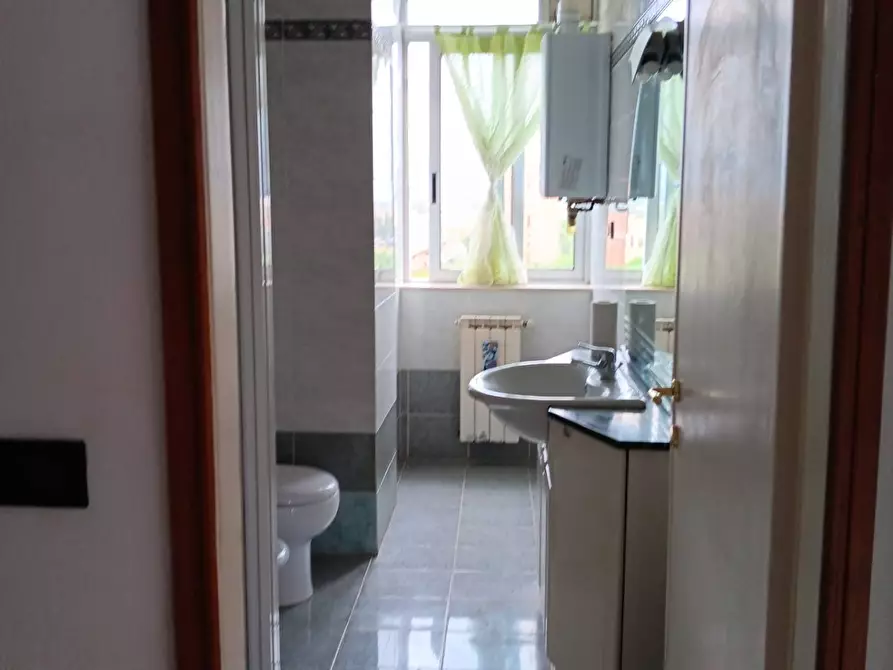 Immagine 21 di Appartamento in vendita  in Via Settembrini a Livorno