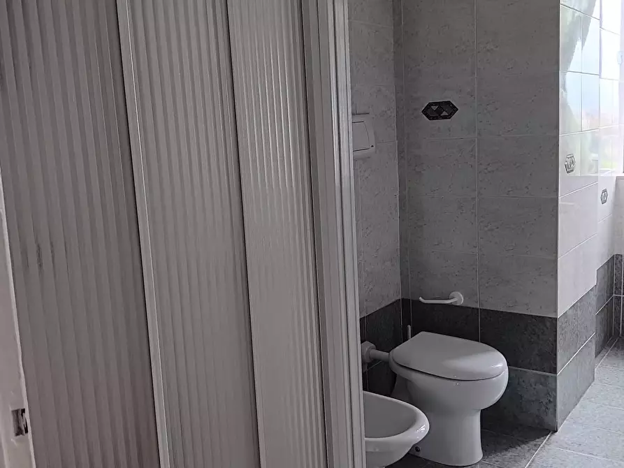 Immagine 19 di Appartamento in vendita  in Via Settembrini a Livorno