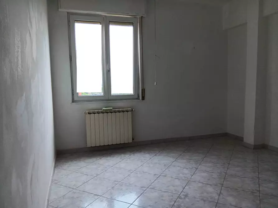 Immagine 11 di Appartamento in vendita  in Via Settembrini a Livorno