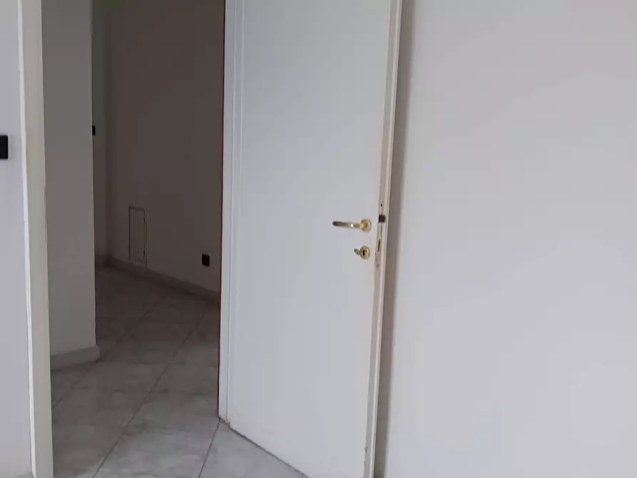 Immagine 12 di Appartamento in vendita  in Via Settembrini a Livorno