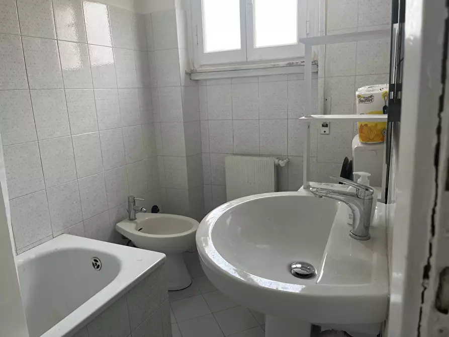 Immagine 8 di Appartamento in affitto  in via vespucci a Viareggio