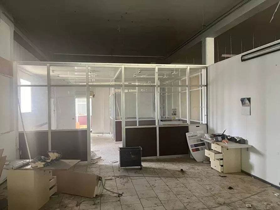 Immagine 2 di Attività commerciale in affitto  in via volterrana a Terricciola