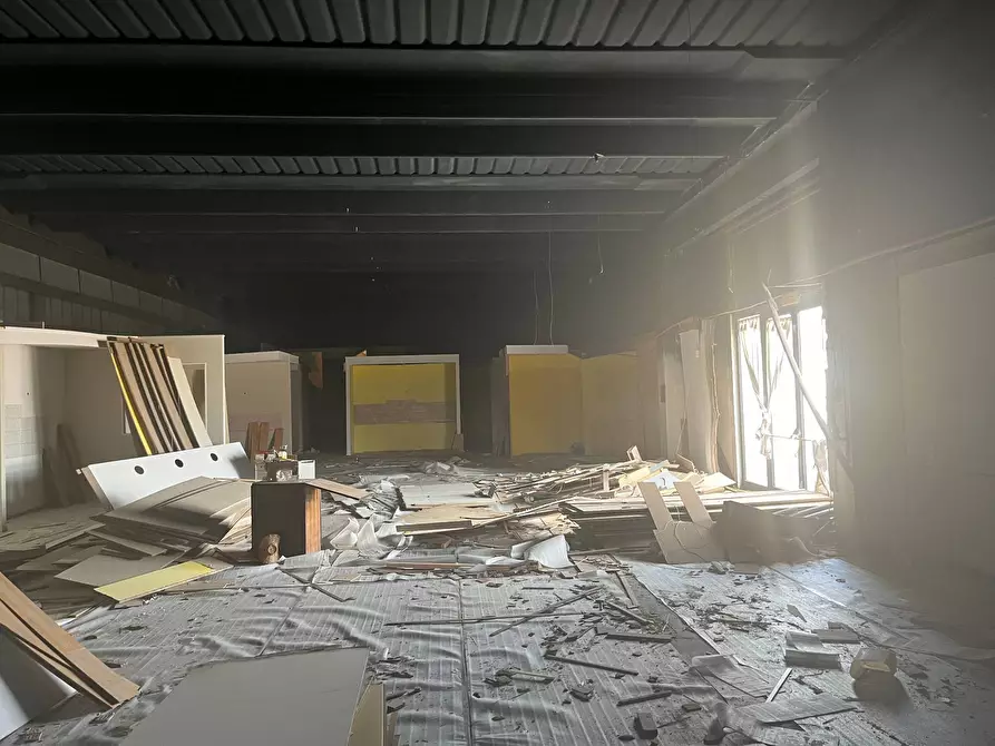 Immagine 6 di Attività commerciale in affitto  in via volterrana a Terricciola