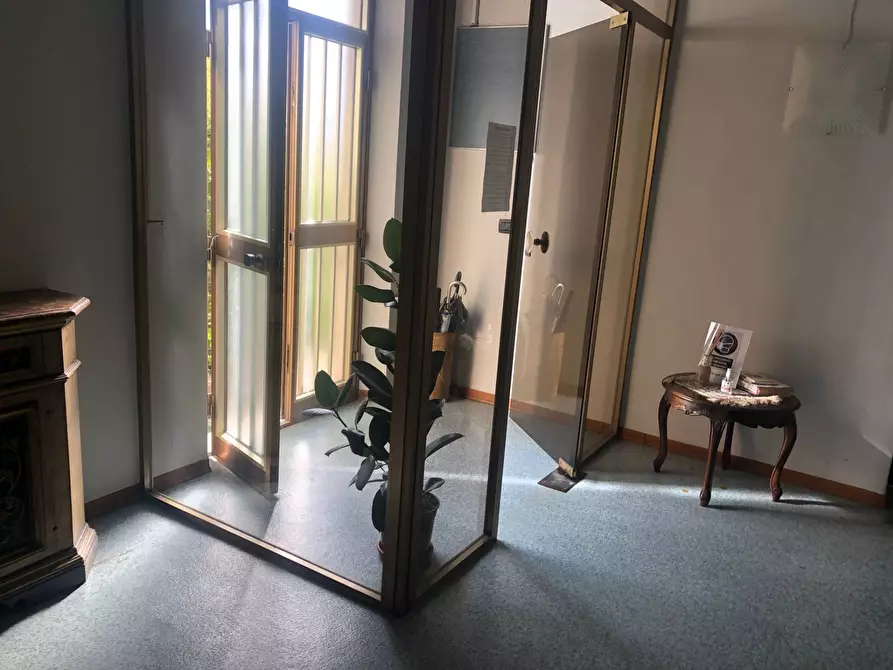Immagine 10 di Ufficio in affitto  in via tosco romagnola a Cascina