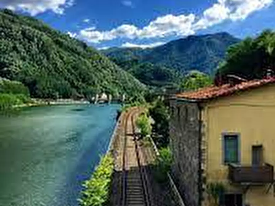 Immagine 5 di Casa indipendente in vendita  in via di pizzorna a Borgo A Mozzano