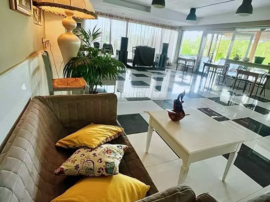 Immagine 3 di Attività commerciale in affitto  in via livornese a Casciana Terme Lari