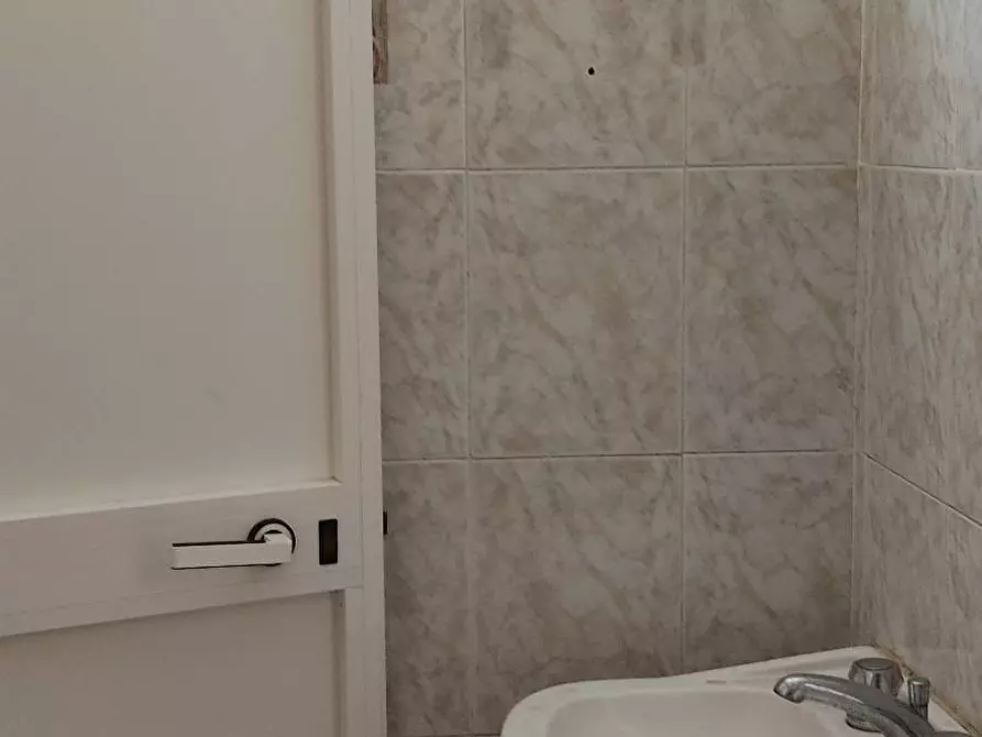 Immagine 14 di Attività commerciale in vendita  in Via Donato Rossetti a Livorno