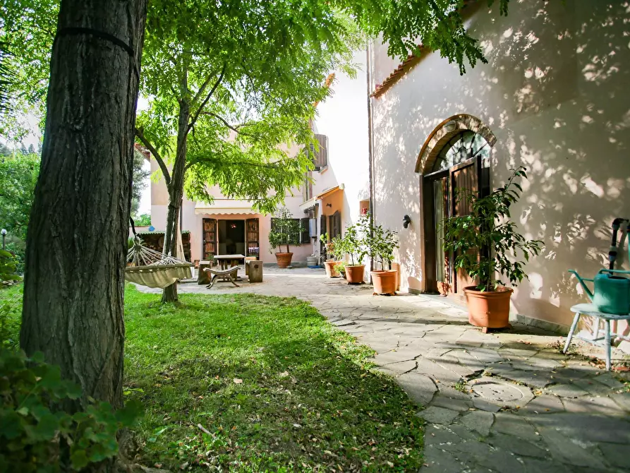 Immagine 1 di Casa indipendente in vendita  in Via Di Monterotondo a Livorno