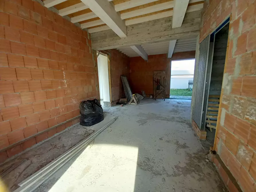 Immagine 3 di Casa indipendente in vendita  in Viale Giacomo Matteotti a Calcinaia