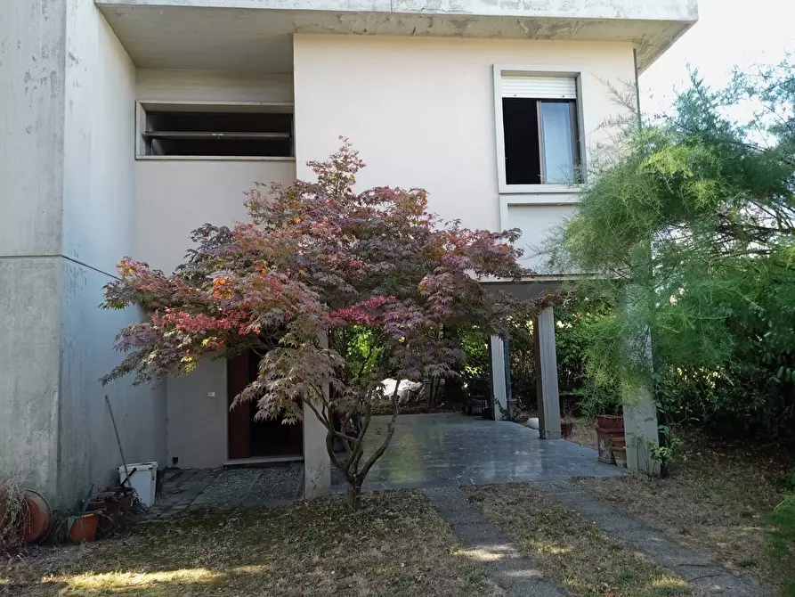 Immagine 2 di Villetta a schiera in vendita  in LUCCA a Lucca