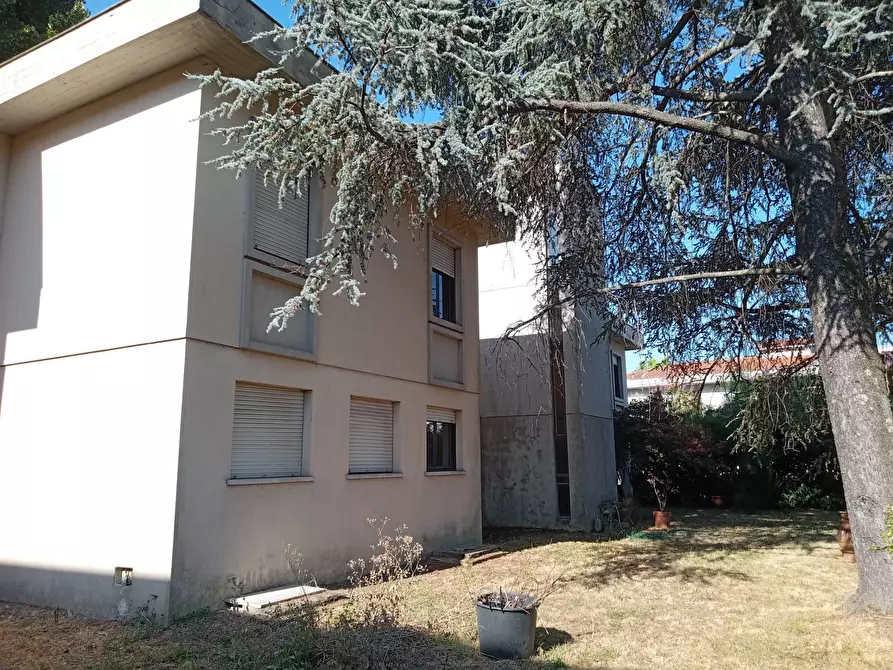 Immagine 7 di Villetta a schiera in vendita  in LUCCA a Lucca