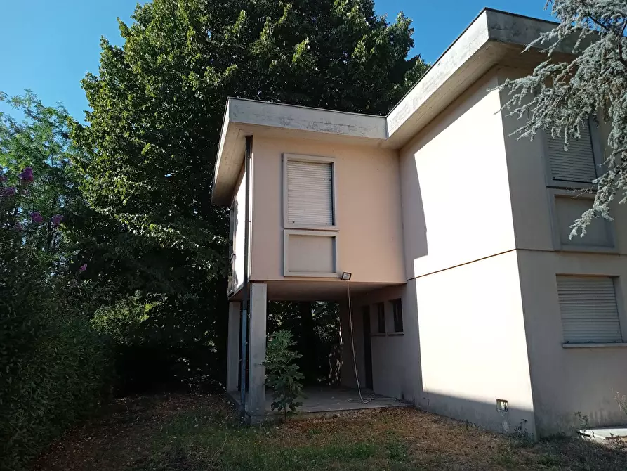 Immagine 8 di Villetta a schiera in vendita  in LUCCA a Lucca