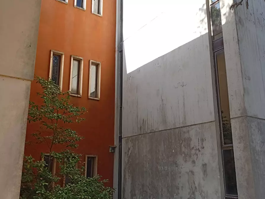 Immagine 11 di Villetta a schiera in vendita  in LUCCA a Lucca