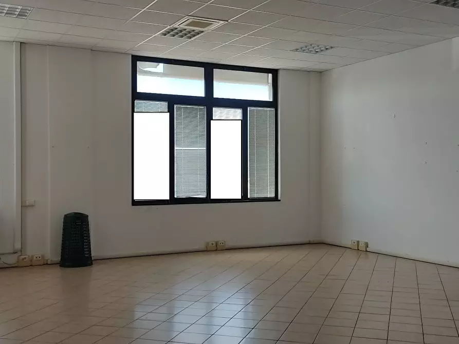 Immagine 2 di Ufficio in affitto  in Via S. Orlando a Livorno