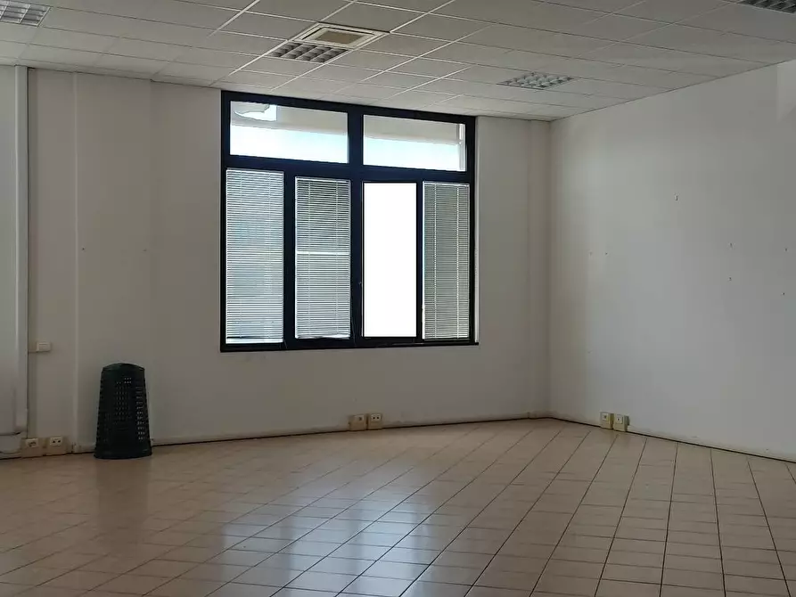 Immagine 3 di Ufficio in affitto  in Via S. Orlando a Livorno