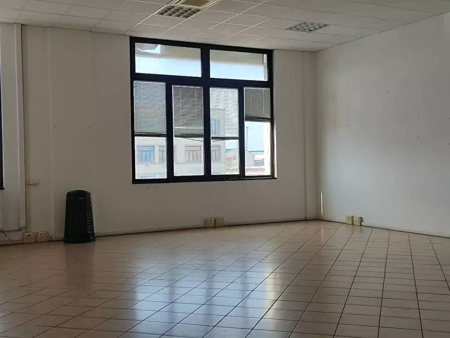 Immagine 4 di Ufficio in affitto  in Via S. Orlando a Livorno