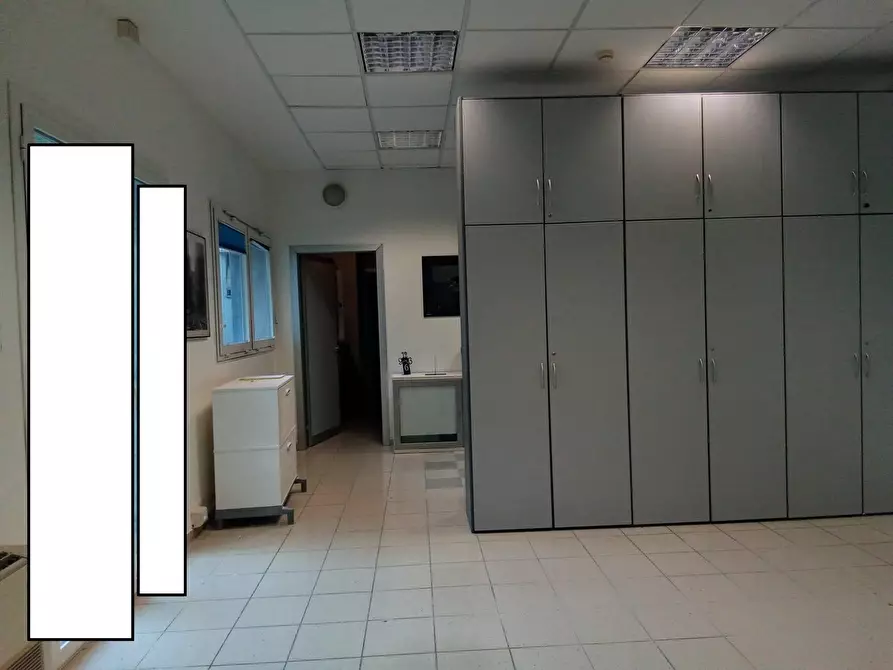 Immagine 3 di Ufficio in affitto  in Via Muratori a Livorno