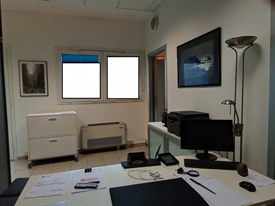 Immagine 6 di Ufficio in affitto  in Via Muratori a Livorno