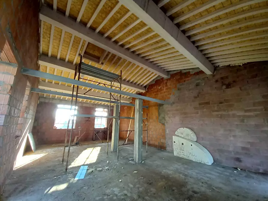 Immagine 4 di Casa indipendente in vendita  in Via del popolo a Pontedera