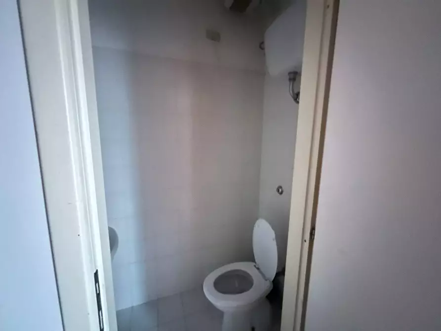 Immagine 7 di Attività commerciale in vendita  in Corso Italia a Pisa