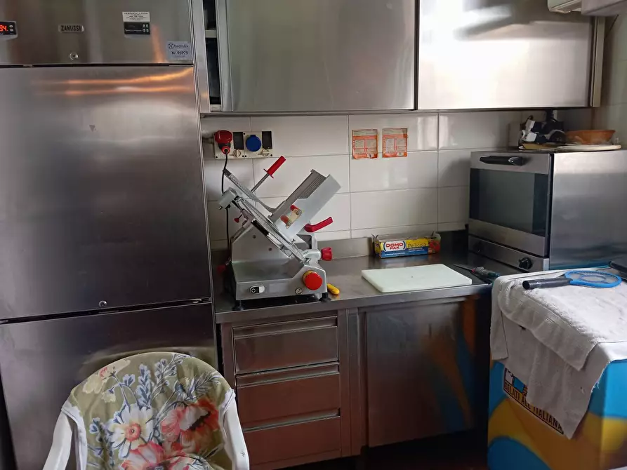 Immagine 2 di Attività commerciale in vendita  in Via Cisanello a Pisa