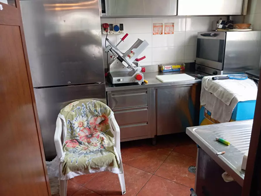 Immagine 5 di Attività commerciale in vendita  in Via Cisanello a Pisa