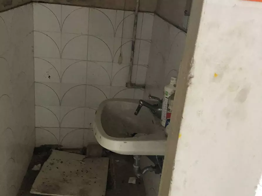 Immagine 5 di Attività commerciale in vendita  in via tosco romagnola a Cascina