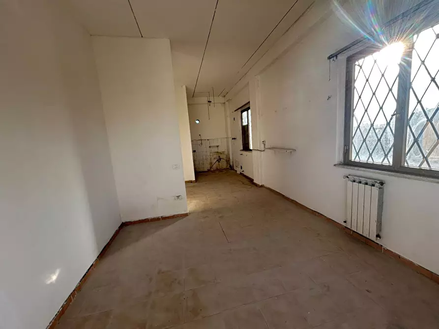 Immagine 18 di Attività commerciale in affitto  in Via Etruria a Cascina