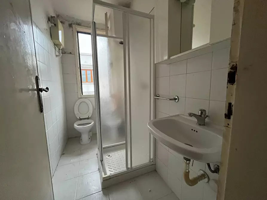 Immagine 5 di Appartamento in vendita  in Via Livornese a Pisa