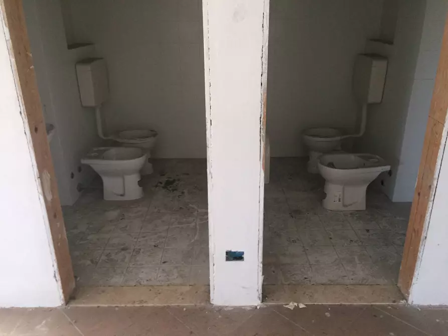 Immagine 2 di Attività commerciale in vendita  in Via Di Gello a Pisa