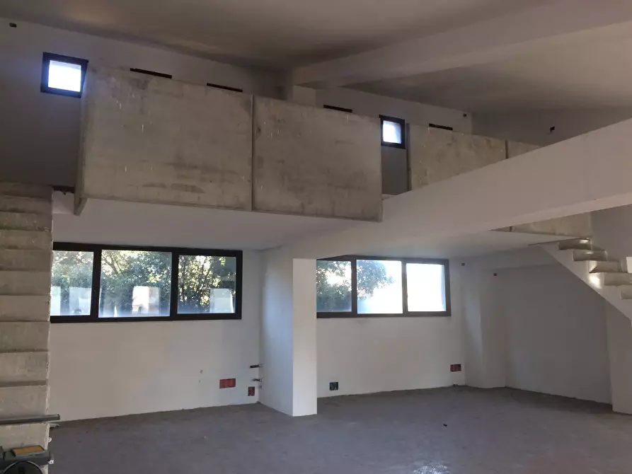 Immagine 5 di Attività commerciale in vendita  in Via Di Gello a Pisa